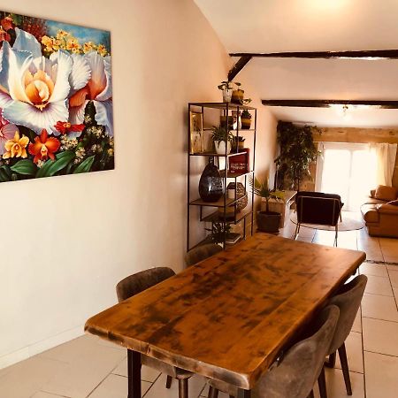Appartement Au Dernier Etage Avec Terrasse Et Belle Vue Sur Nature Environnante Roujan Bagian luar foto